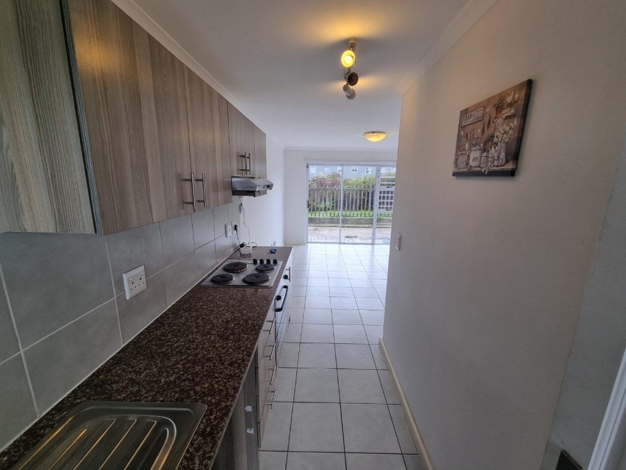 To Let 2 Bedroom Property for Rent in Muizenberg Western Cape